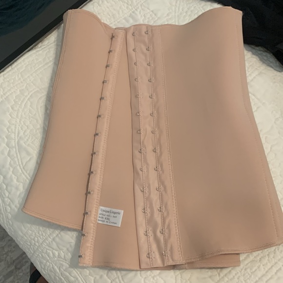 Unique Lingerie Front Latching Size XXL - Picture 9 of 10